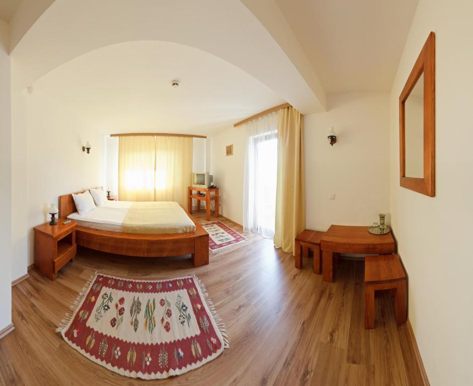 Pension Irina Hotel อาเรฟู ภายนอก รูปภาพ